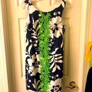 Iconic Lilly Pulitzer dress. Navy and green. Size 10. Excellent condition.